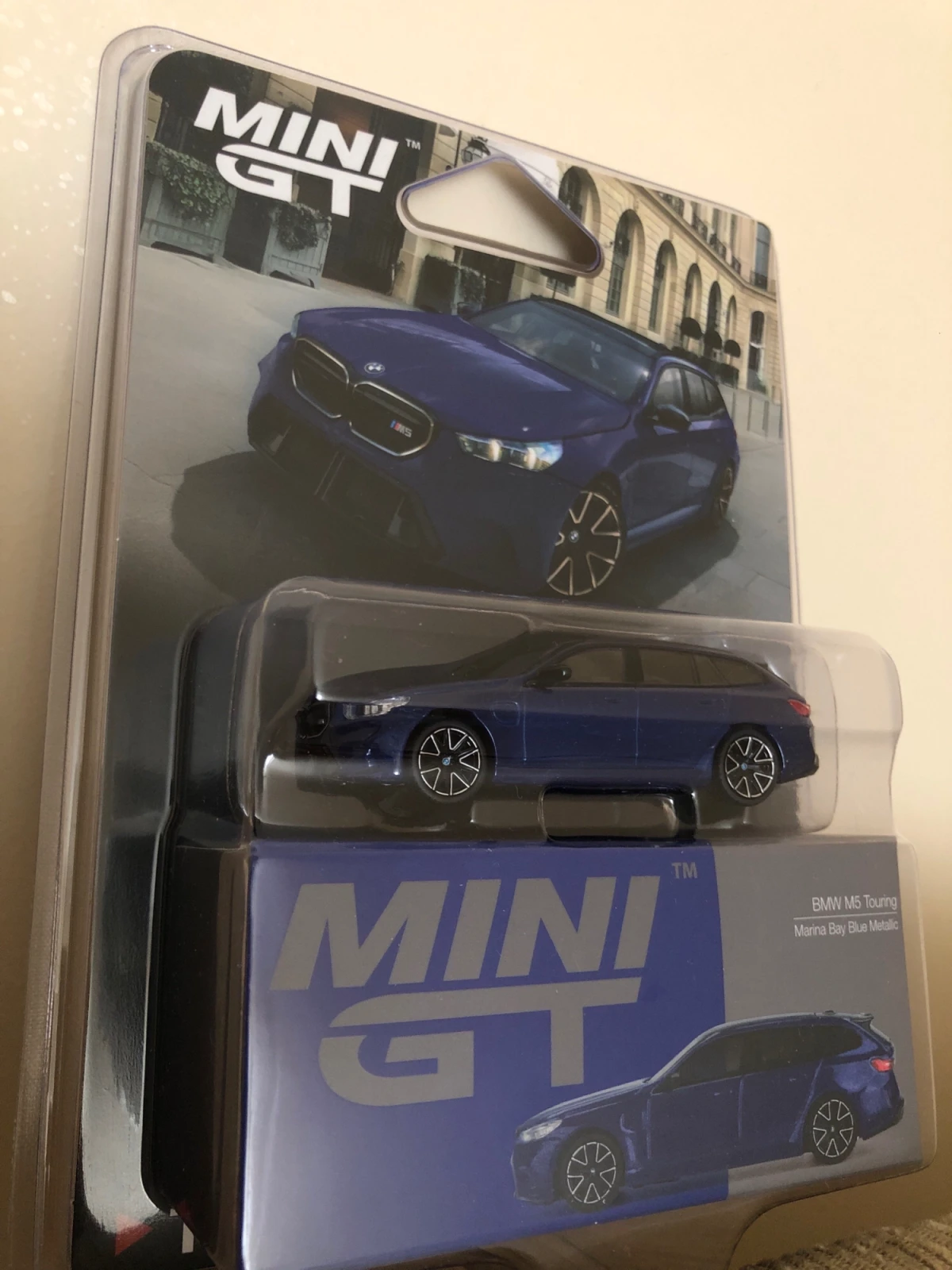 2025 BMW M5 Touring (G99)Marina Bay Blue Metallic Blue: Blister: Image 2