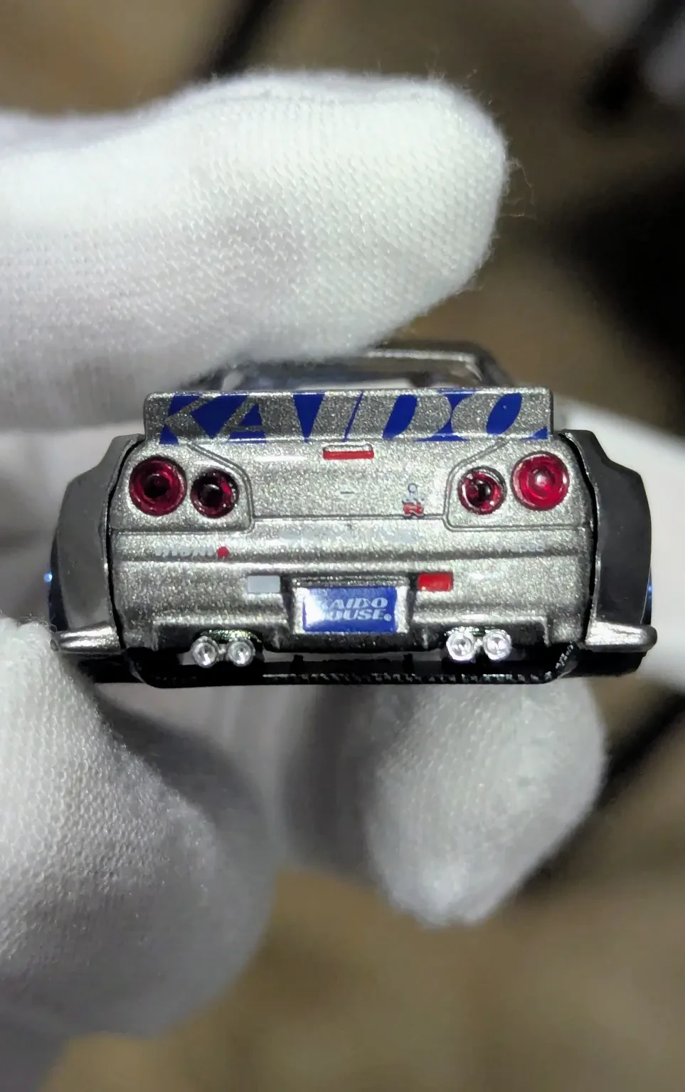2025 Nissan Skyline GT-R (R34) Kaido Works Shinjuku V1 Silver: Box: Image 6