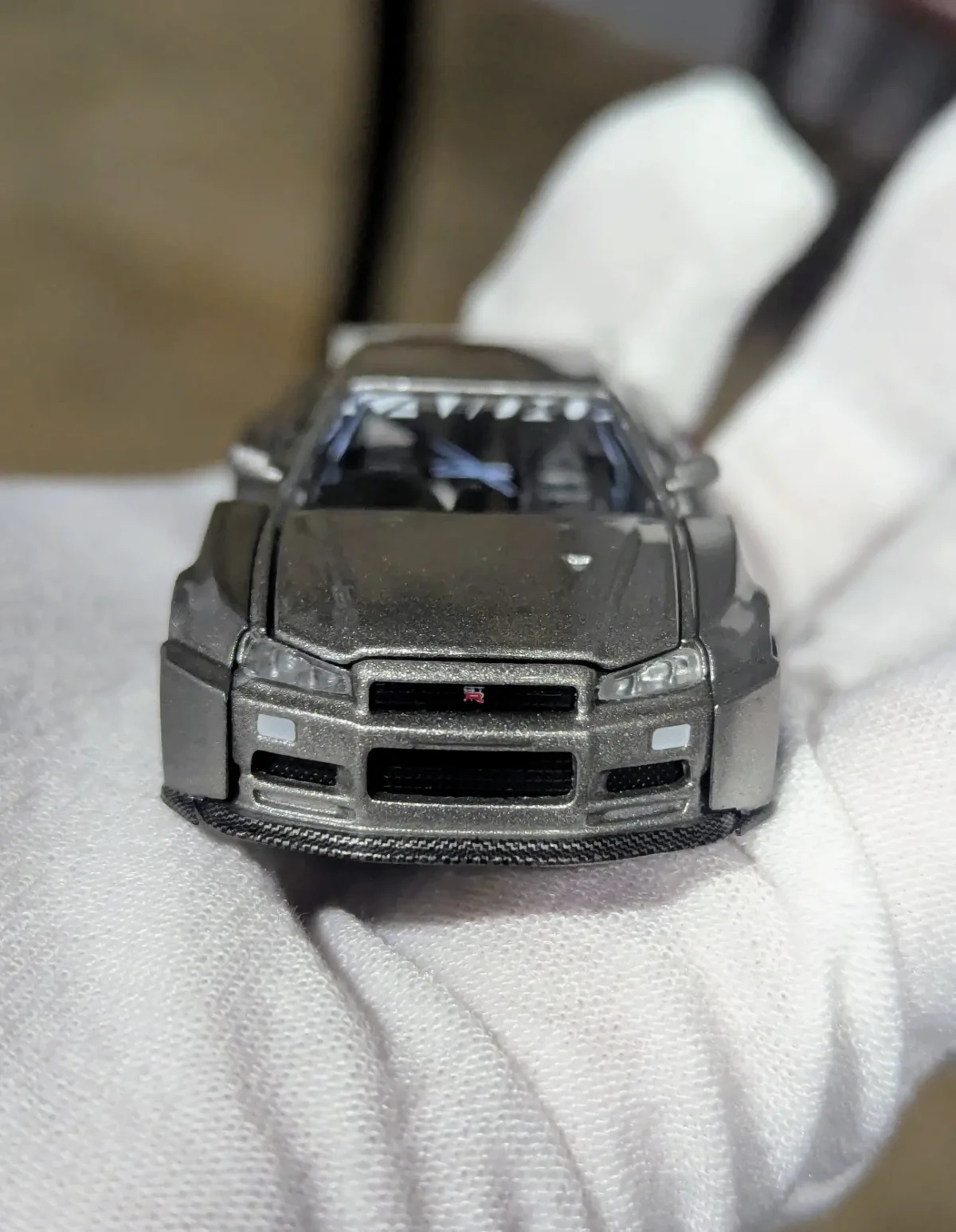 2025 Nissan Skyline GT-R (R34) Kaido Works Shinjuku V1 Silver: Box: Image 3