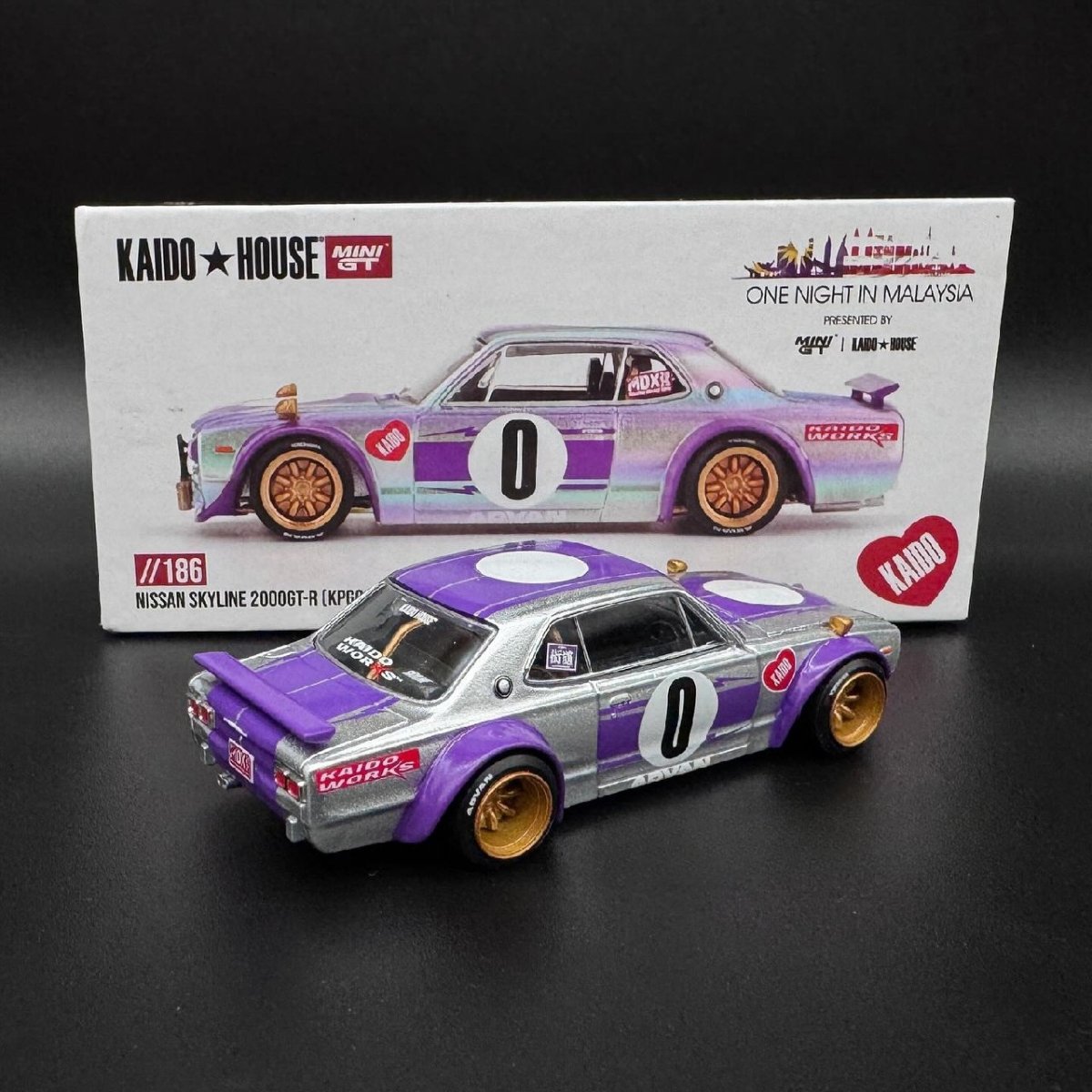 2025 Nissan Skyline 2000GT-R (KPGC 10) Kaido Works 2025 "One Night in Malaysia" Exclusive Silver: Image 2