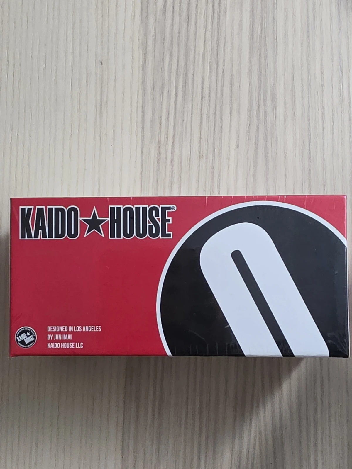 2025 Nissan Skyline 2000GT-R (KPGC 10) Kaido Works V2 White: Box: Image 3