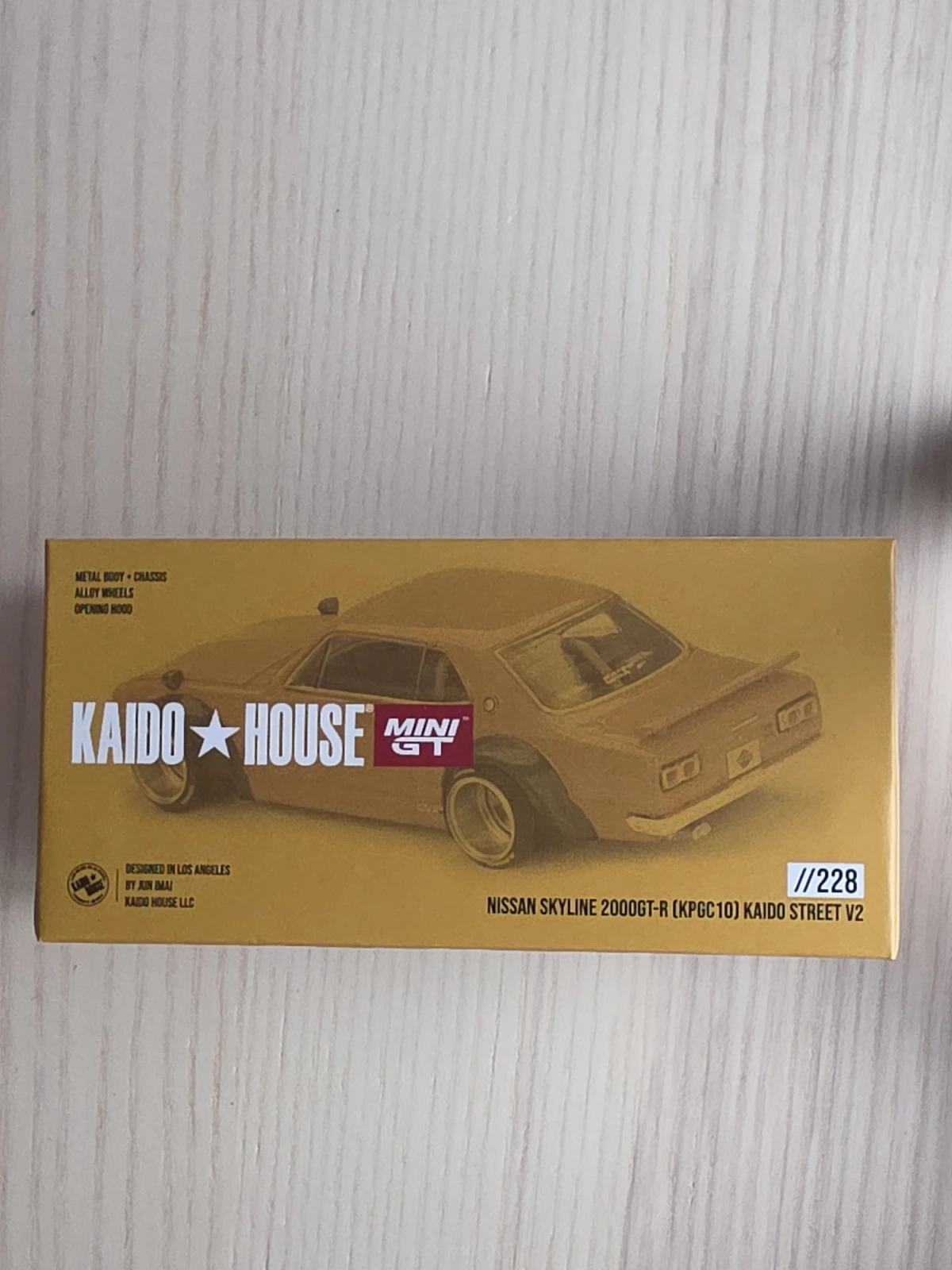 2025 Nissan Skyline 2000GT-R (KPGC 10) Kaido Street V2 Gold: Box: Image 6