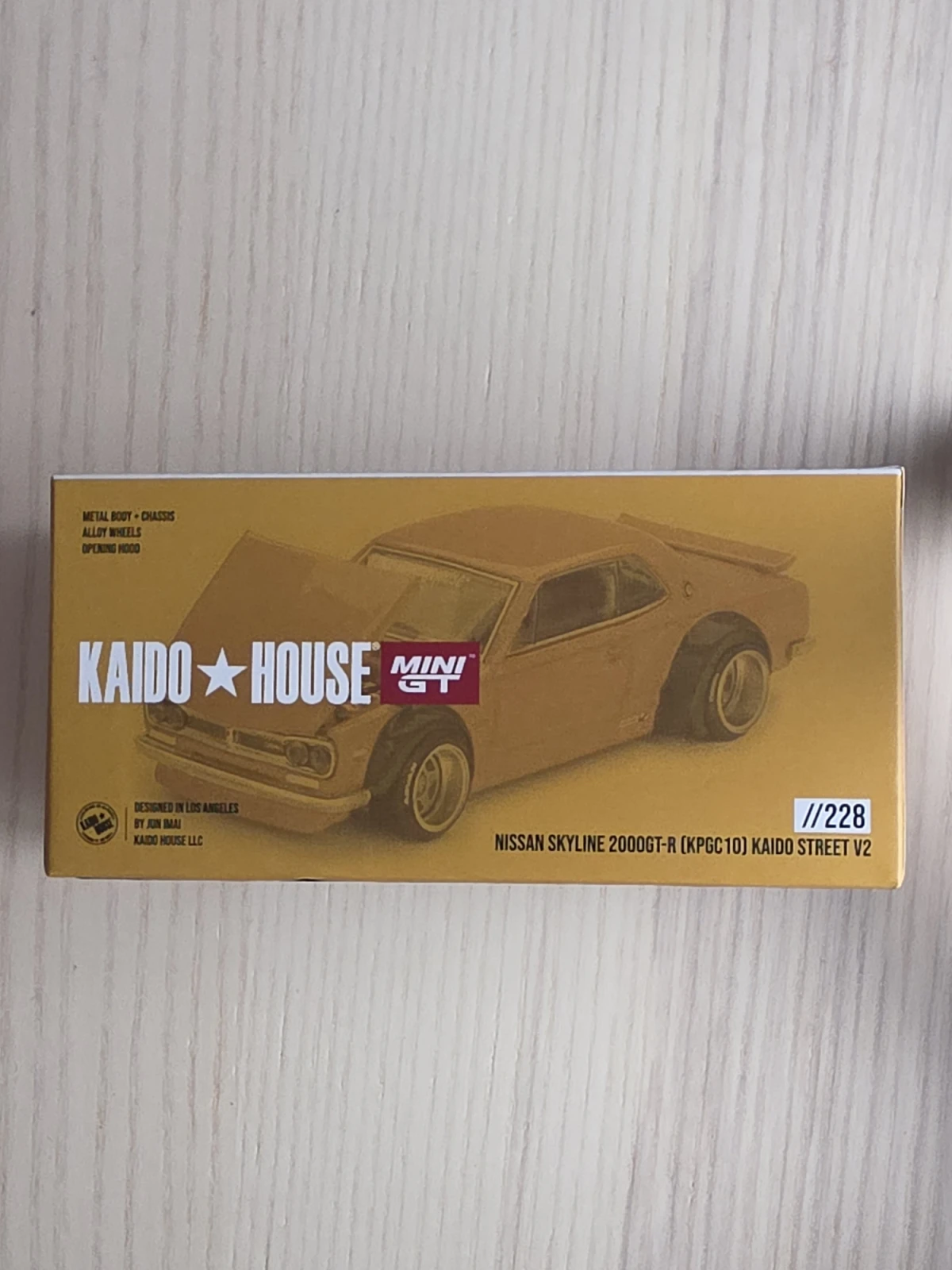 2025 Nissan Skyline 2000GT-R (KPGC 10) Kaido Street V2 Gold: Box: Image 5