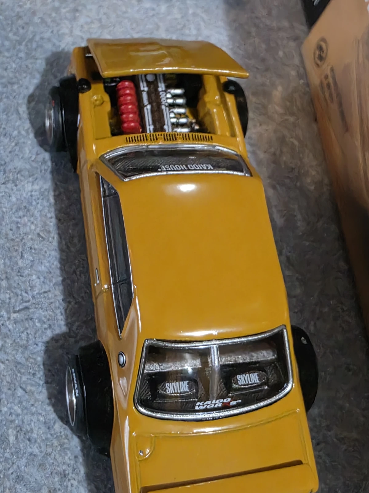 2025 Nissan Skyline 2000GT-R (KPGC 10) Kaido Street V2 Gold: Box: Image 3