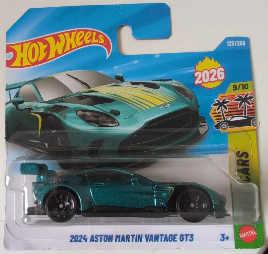 2026 2024 Aston Martin Vantage GT3 Green: Short: Image 3