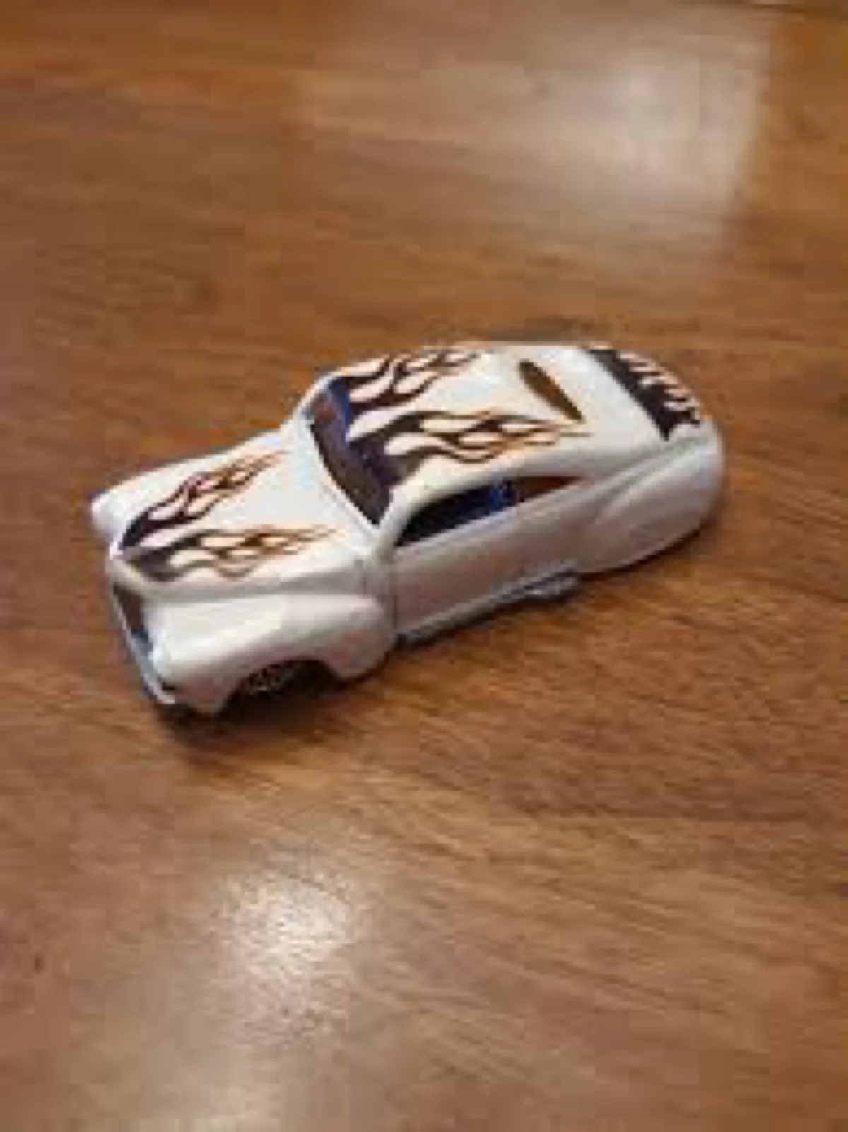 2000 Tail Dragger White: Image 3