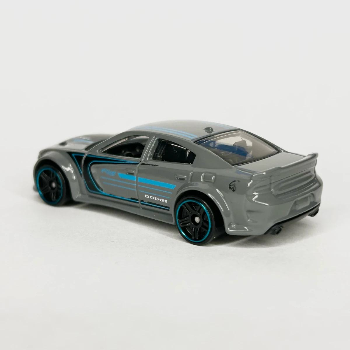 2026 20 Dodge Charger Hellcat Grey: No Package: Image 4
