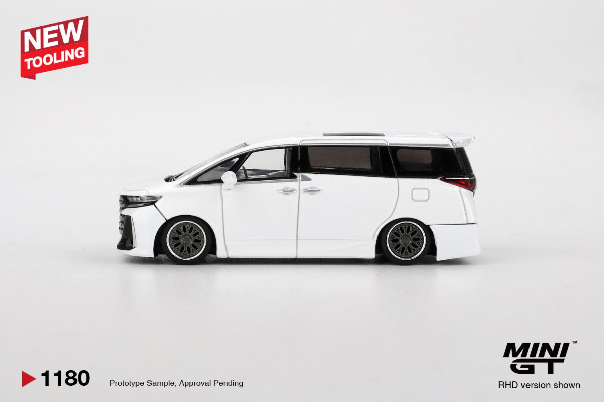 2026 Toyota Vellfire 40 KUHL White: Image 2