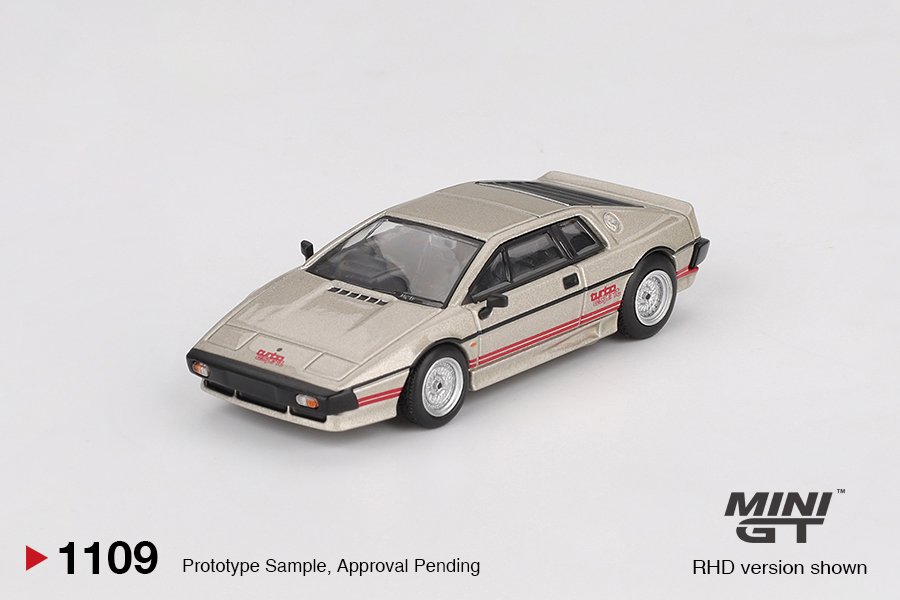 2025 Lotus Esprit Turbo Silver: Image 2