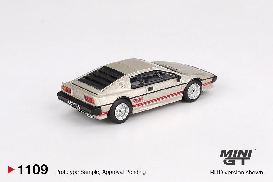 2025 Lotus Esprit Turbo Silver: Image 4