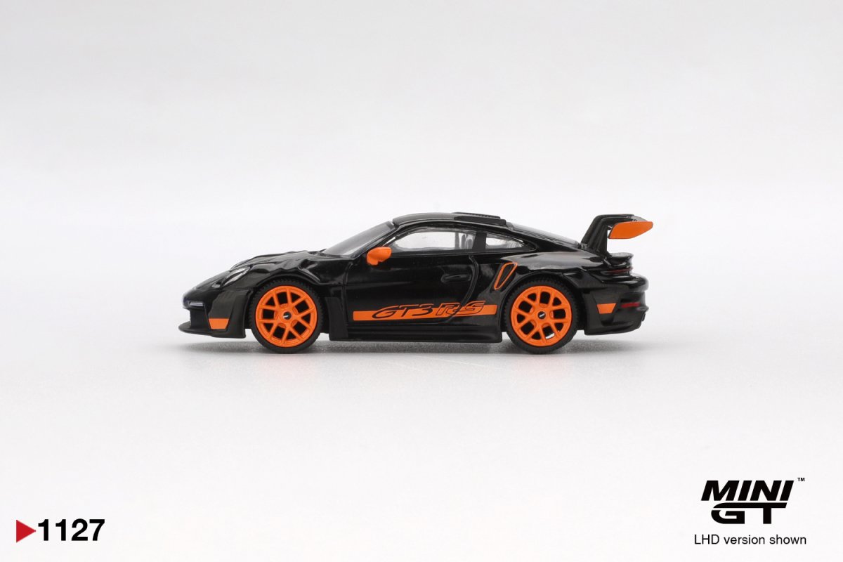 2025 Porsche 911 (992) GT3 RS Weissach Package 2025 Essen Motor Show Exclusive Black: Image 3