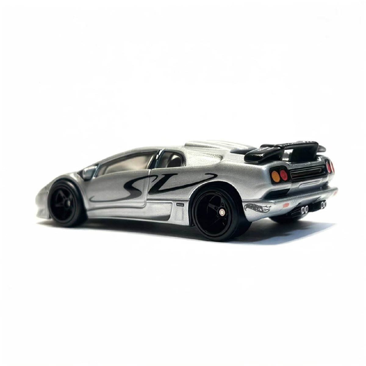 2026 1995 Lamborghini Diablo SV Silver: Image 4