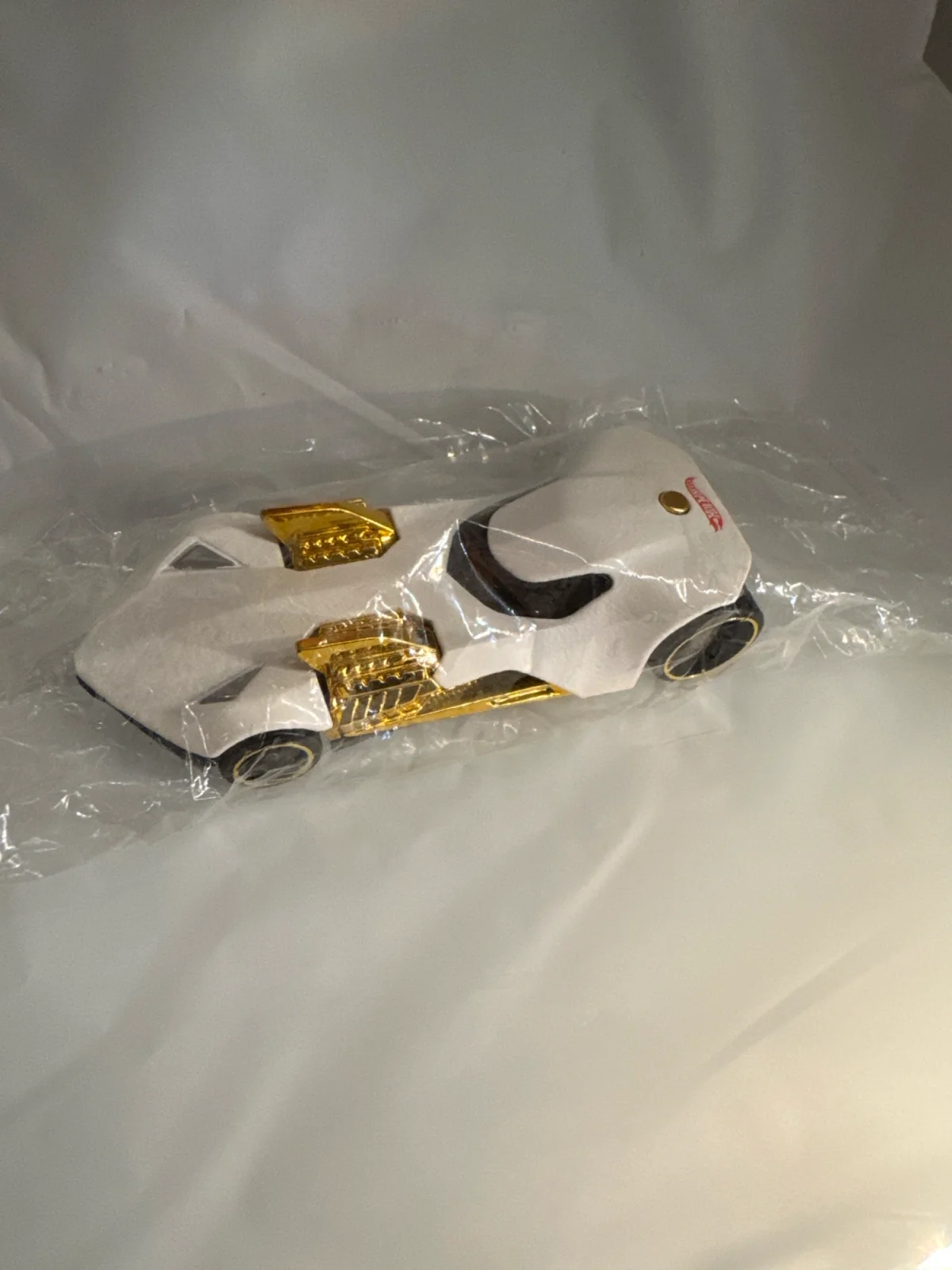 2011 Twin Mill III White: Image 2