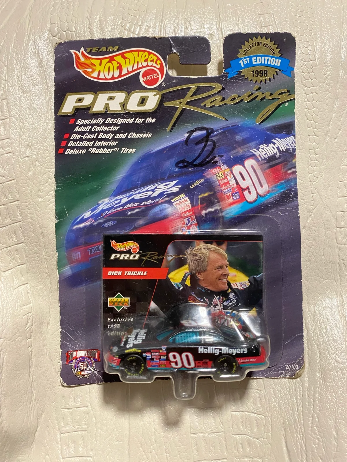 Hot Wheels Ford Taurus Heilig-Meyers #90