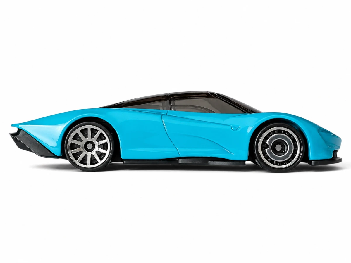 2026 McLaren Speedtail Teal: No Package: Image 2