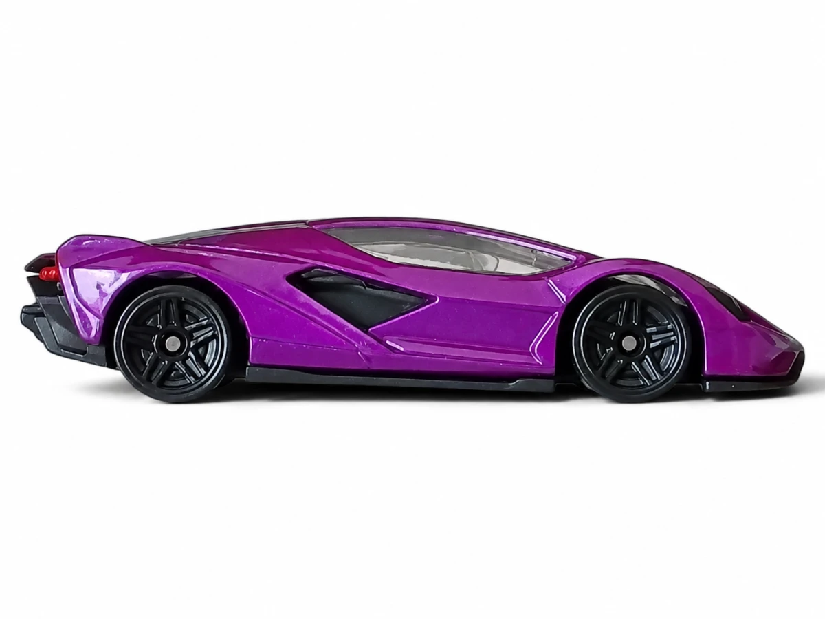 2026 Lamborghini Sian FKP 37 Purple: No Package: Image 2