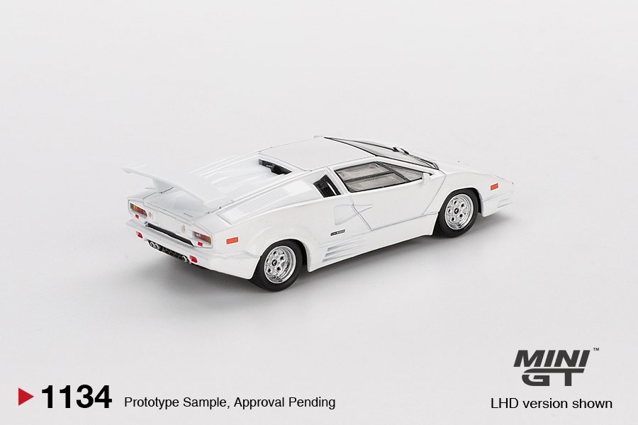 2026 Lamborghini Countach 25th Anniversary White: Image 5
