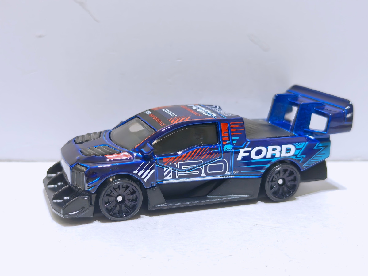 2026 Ford F-150 Lightning Supertruck Blue: No Package: Image 6