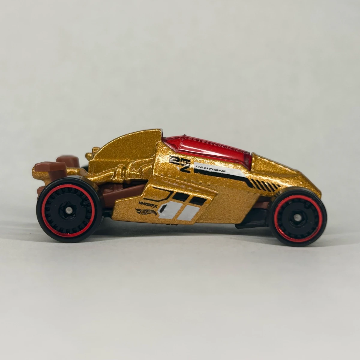 2026 2 Jet Z Gold: No Package: Image 3