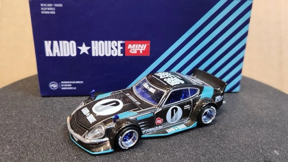 Hot Wheels Datsun KAIDO Fairlady Z Blue
