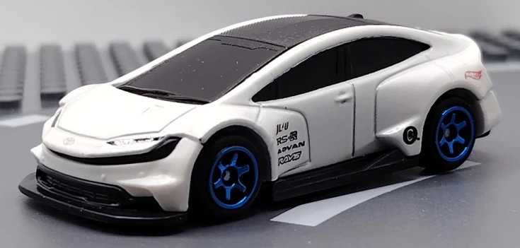 2026 Toyota Prius Custom White: No Package: Image 3
