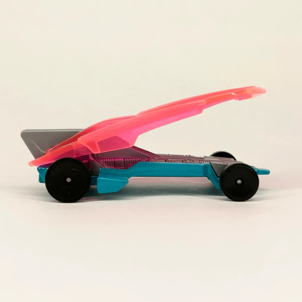 2026 HW Formula Solar Pink: No Package: Image 2