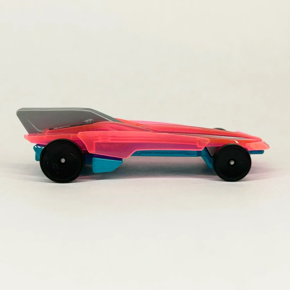 2026 HW Formula Solar Pink: No Package: Image 5