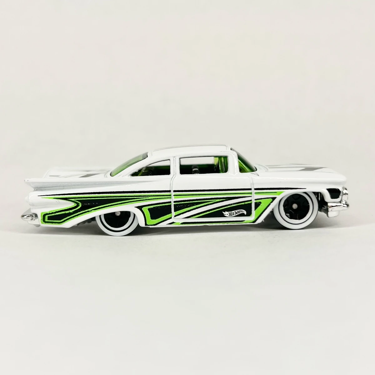 2026 59 Chevy Impala White: No Package: Image 4