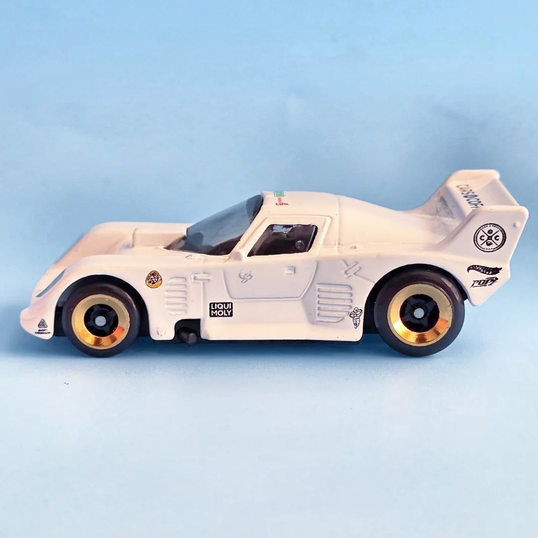 2026 La Liebre White: Image 3
