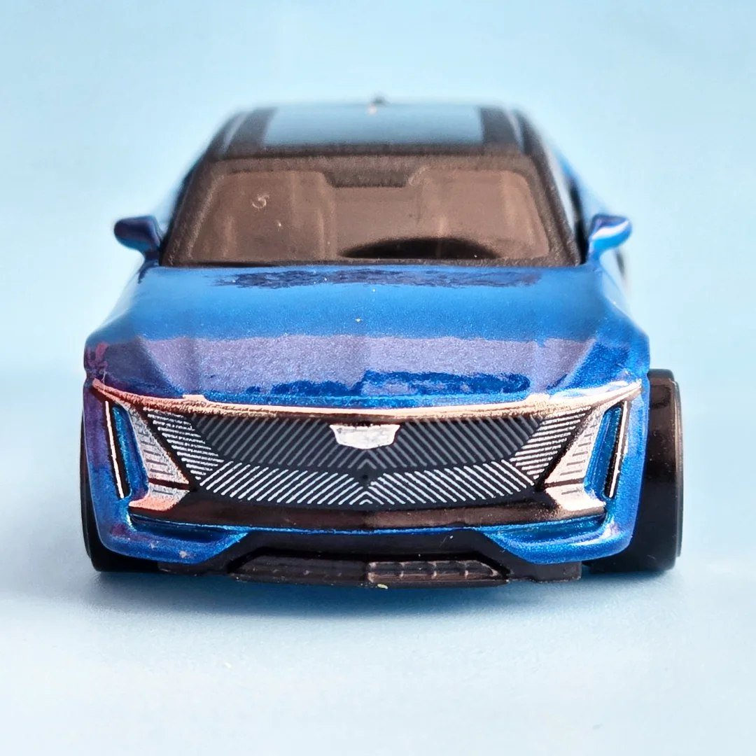 2026 Cadillac Celestiq Blue: Image 7