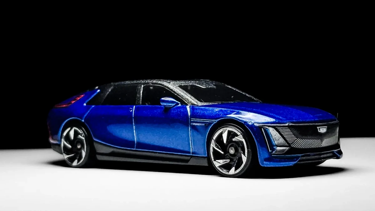 2026 Cadillac Celestiq Blue: No Package: Image 11