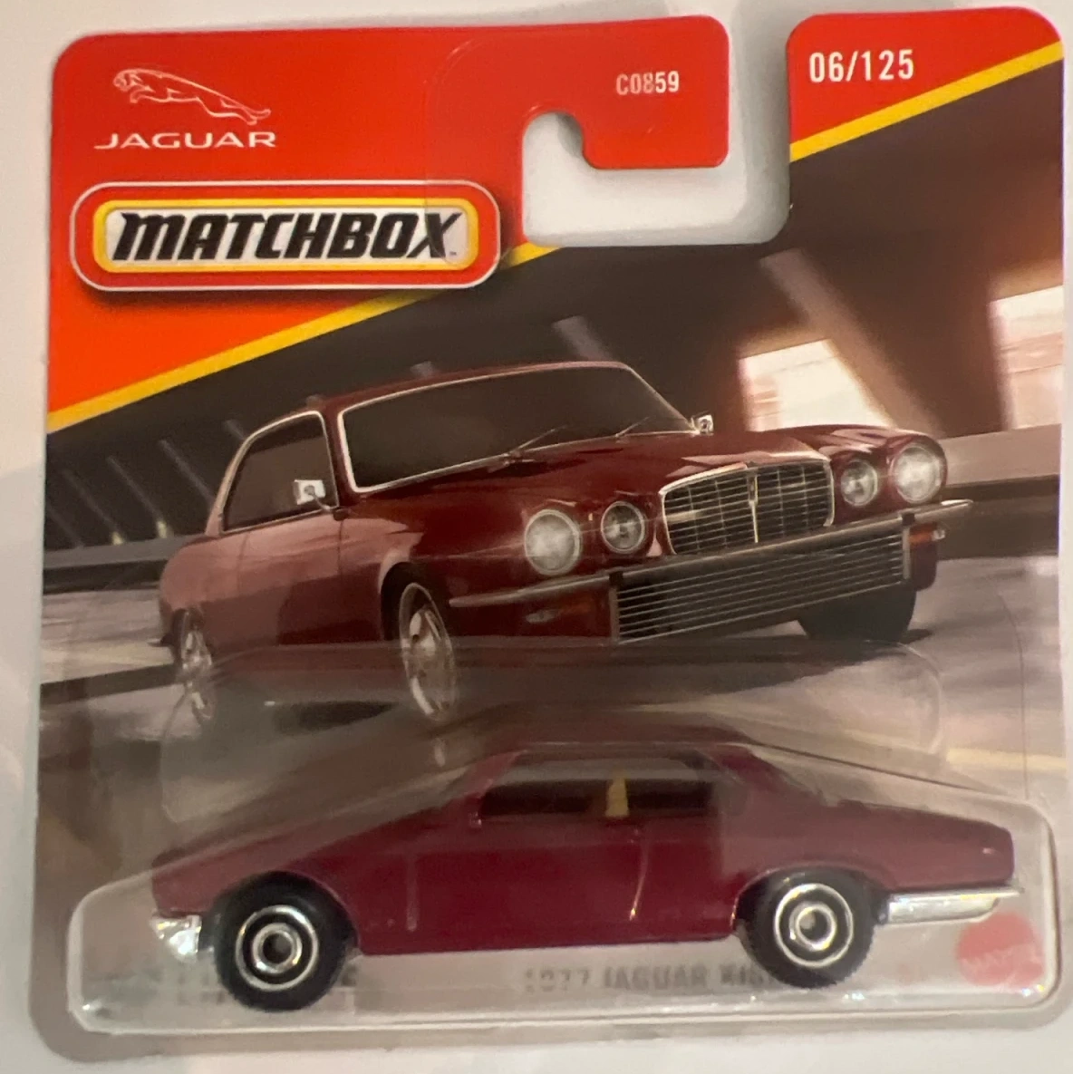 2025 1977 Jaguar XJ6C Purple: Short Card: Image 2