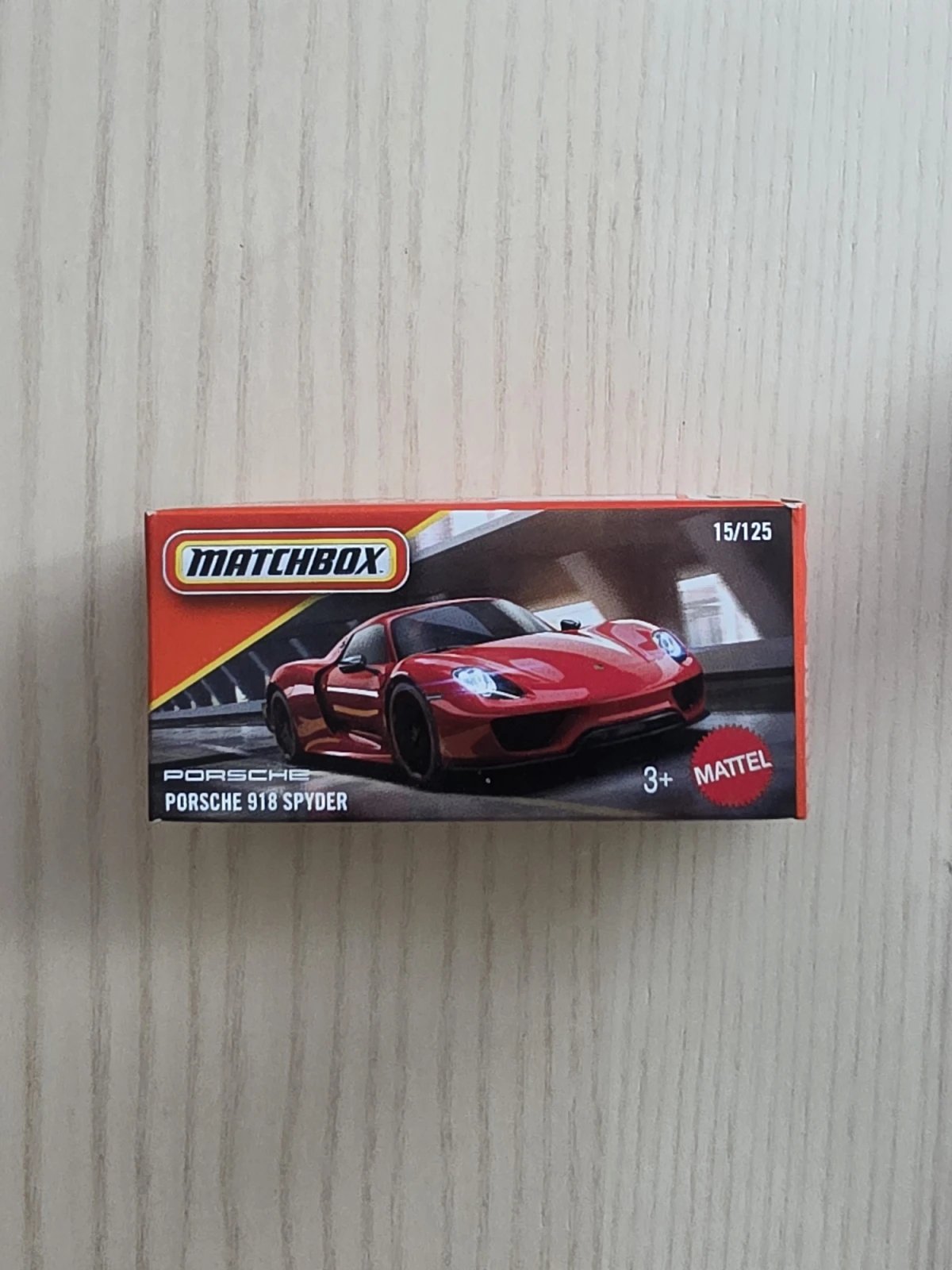 2025 Porsche 918 Spyder: Box: Image 4