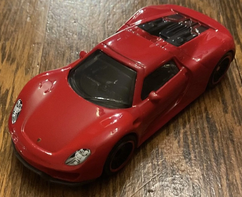 2025 Porsche 918 Spyder: No package: Image 3