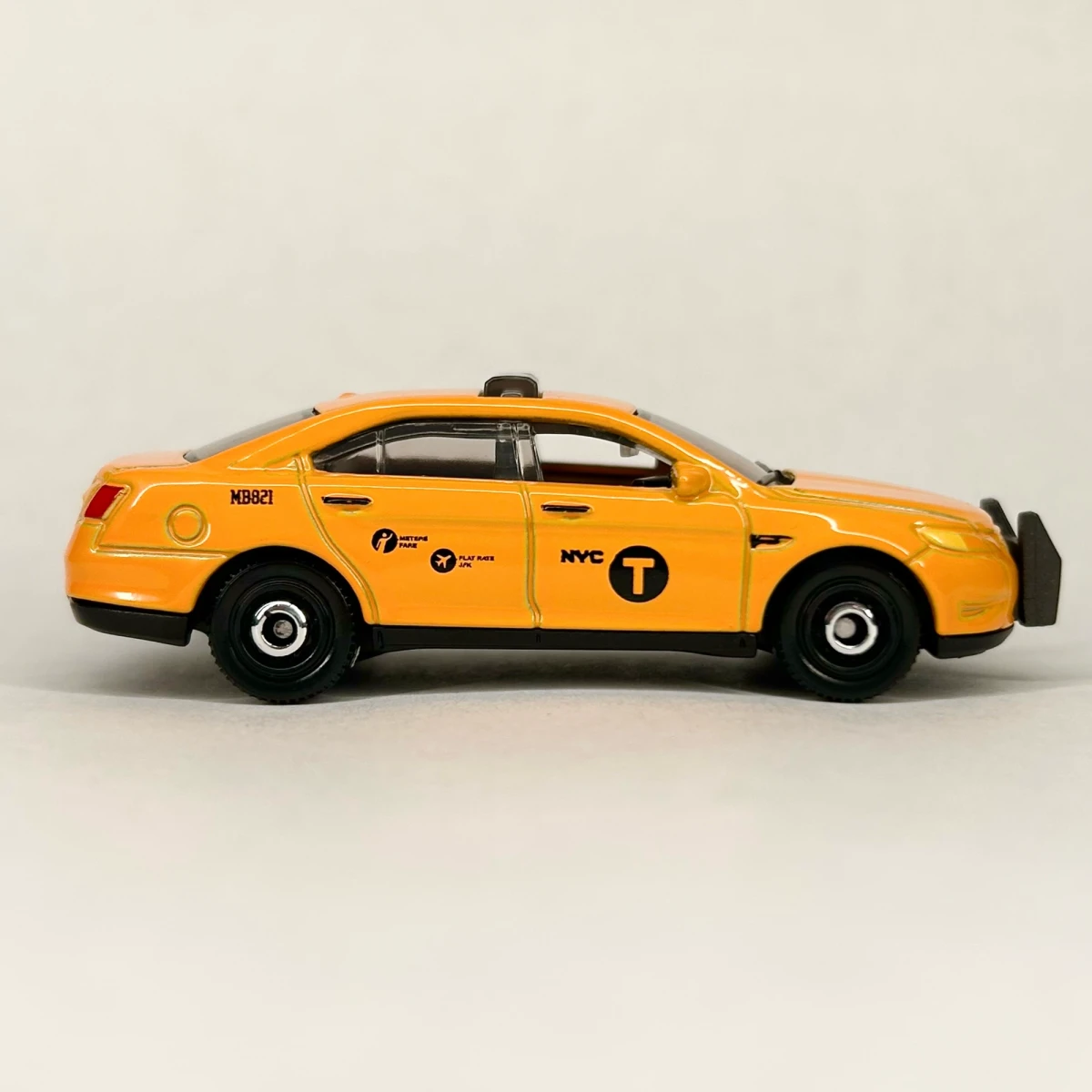 2025 Ford Police Interceptor Yellow: No Package: Image 2