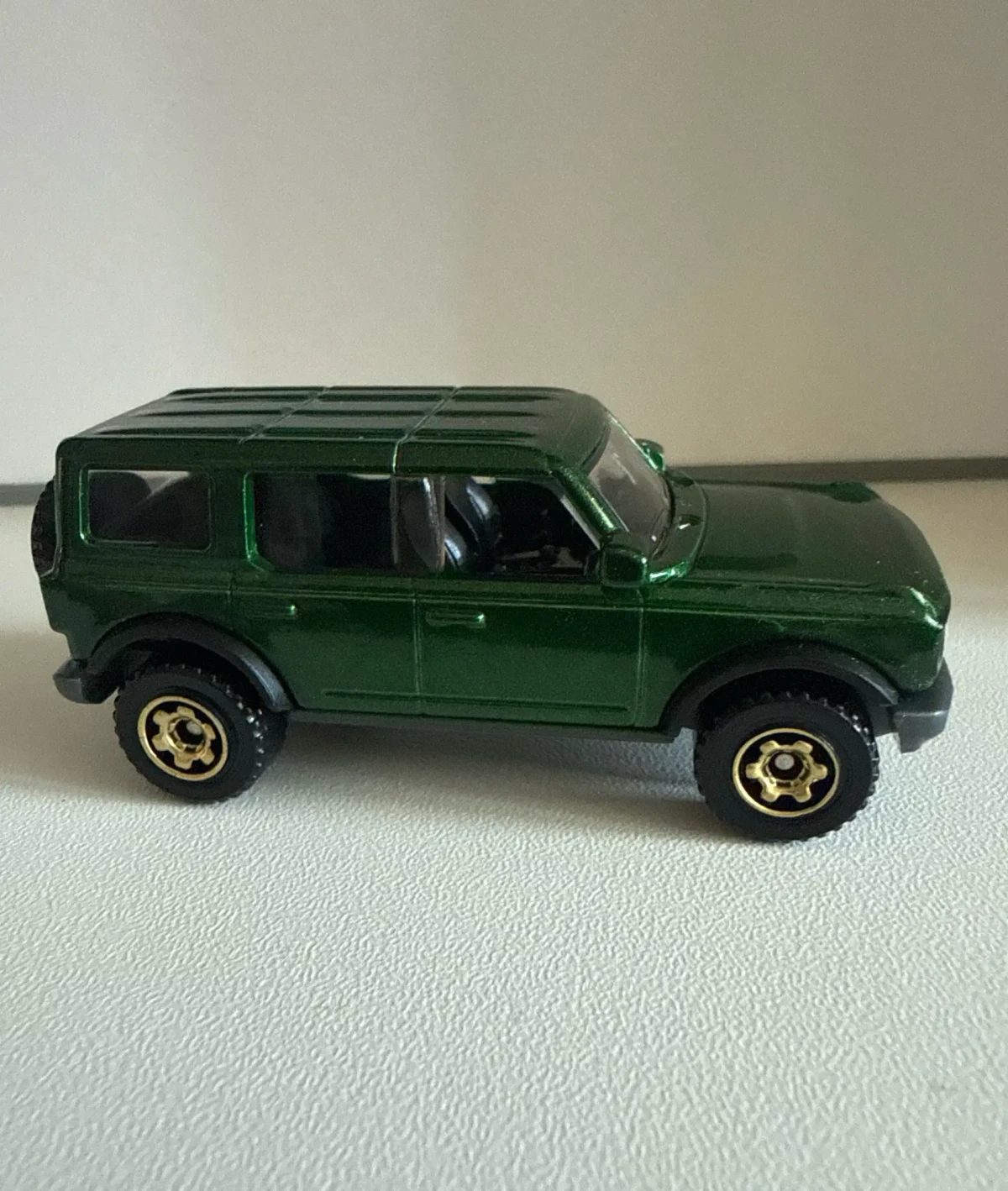 2025 2021 Ford Bronco Green: No Package: Image 2