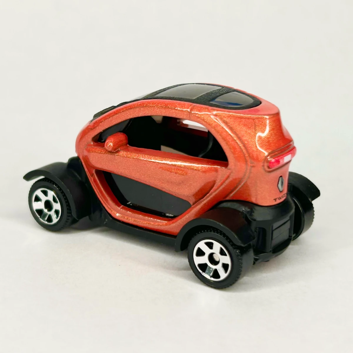 2025 2022 Renault Twizy Orange: No Package: Image 4