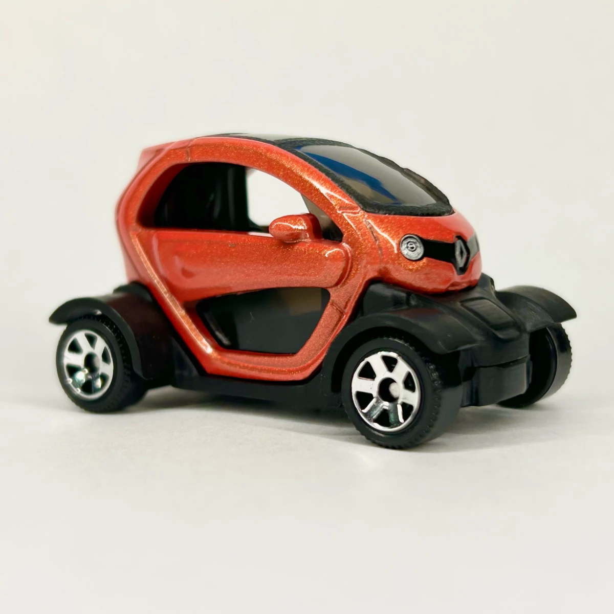 2025 2022 Renault Twizy Orange: No Package: Image 3