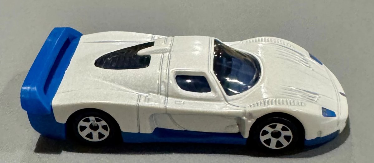 Hot Wheels 2004 Maserati MC-12