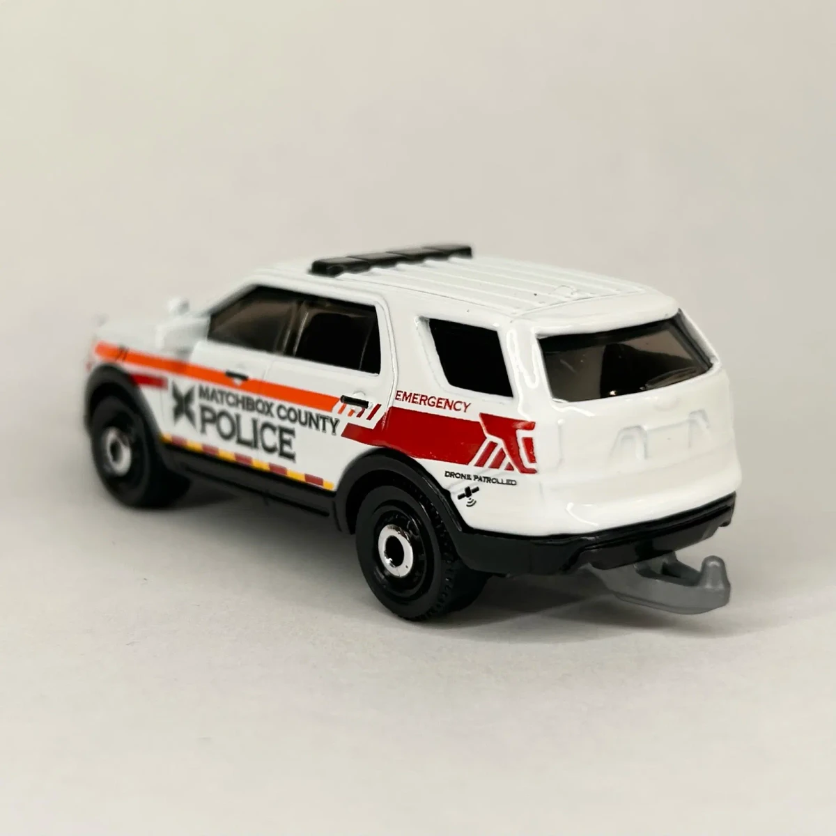 2025 2016 Ford Interceptor Utility White: No Package: Image 4