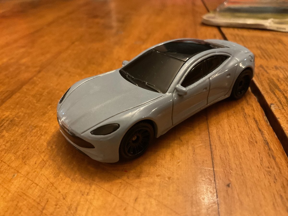 Hot Wheels Karma Revero
