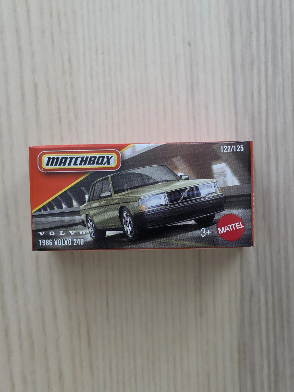 2025 1986 Volvo 240: Box: Image 2