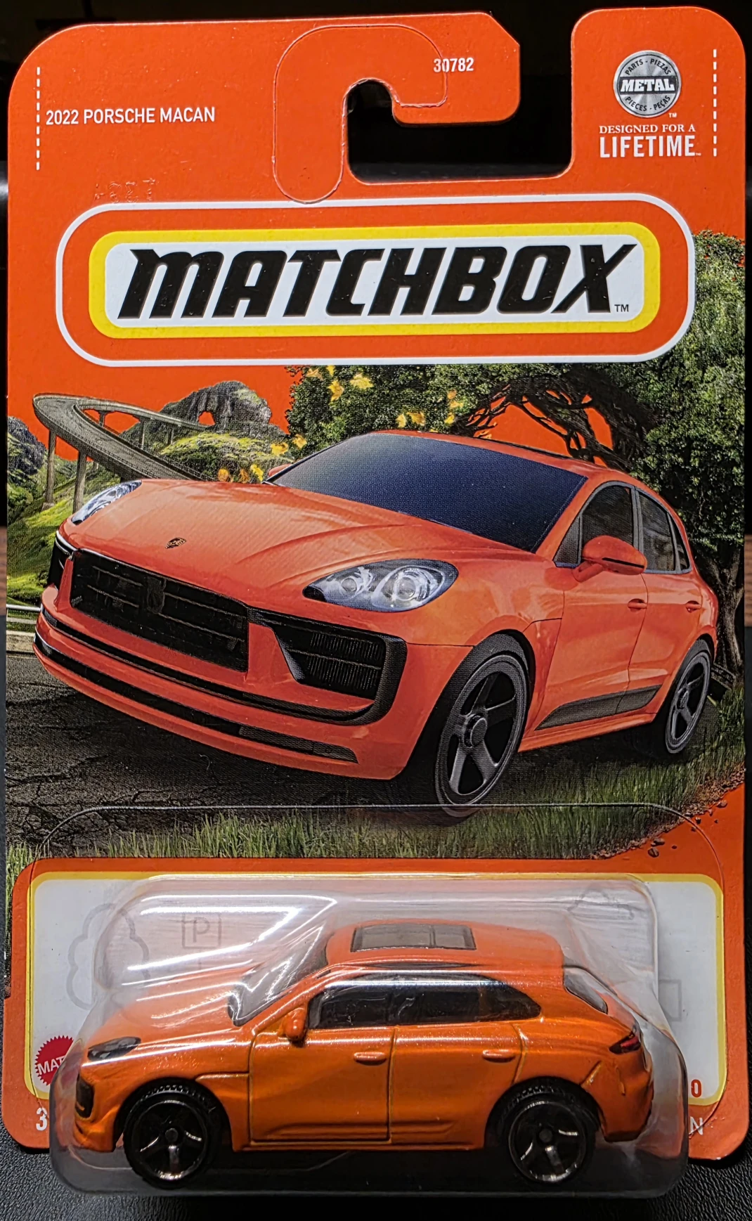 2024 2022 Porsche Macan Orange: Long Card: Image 2