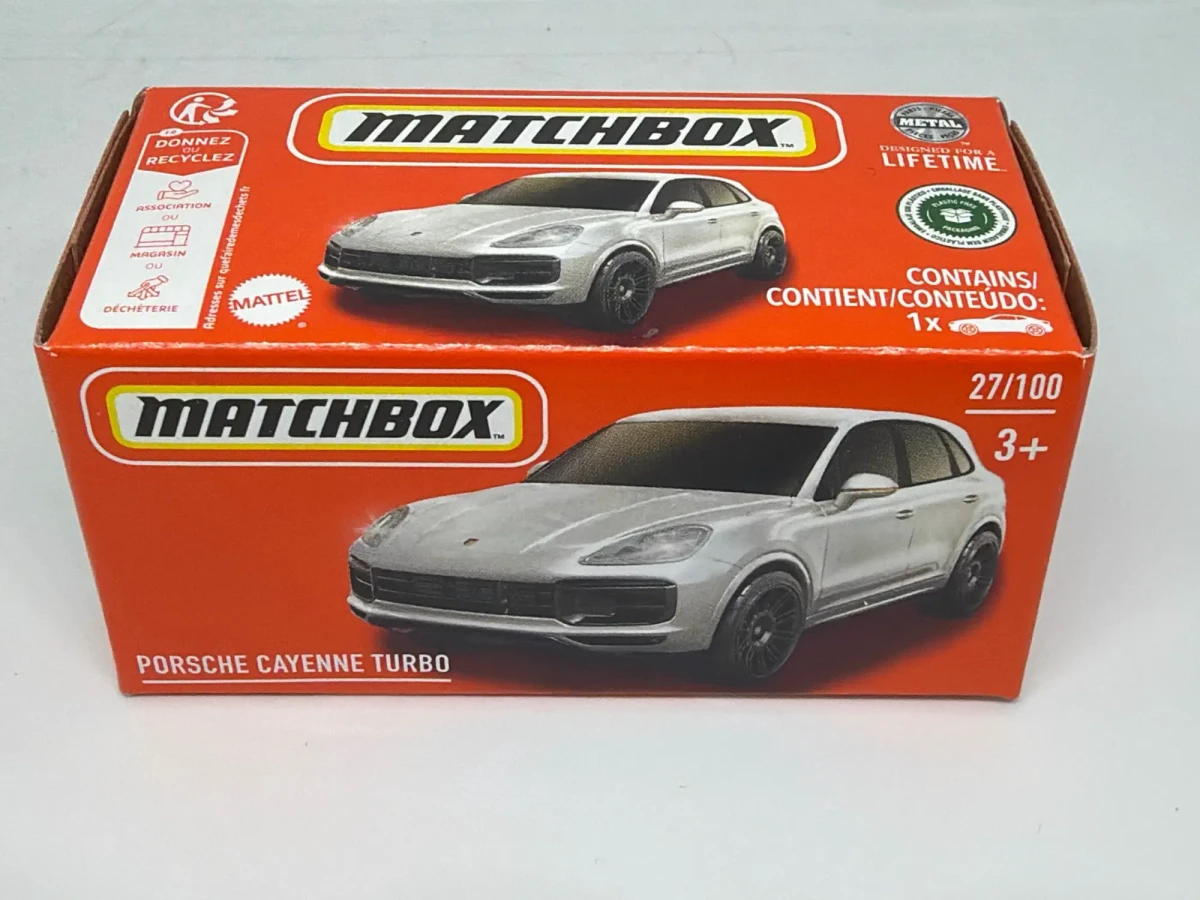 2024 Porsche Cayenne Turbo White: Box: Image 3