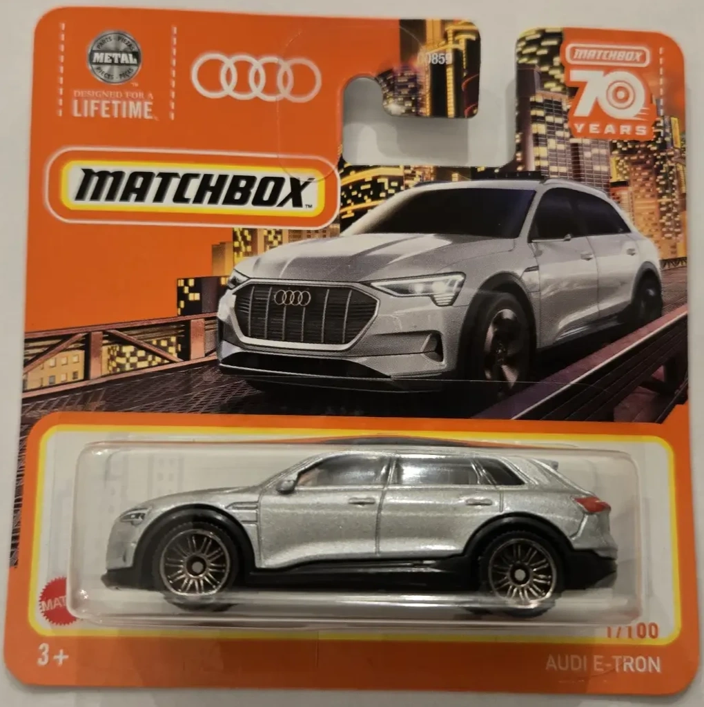 2023 Audi e-tron Silver: Short Card: Image 2