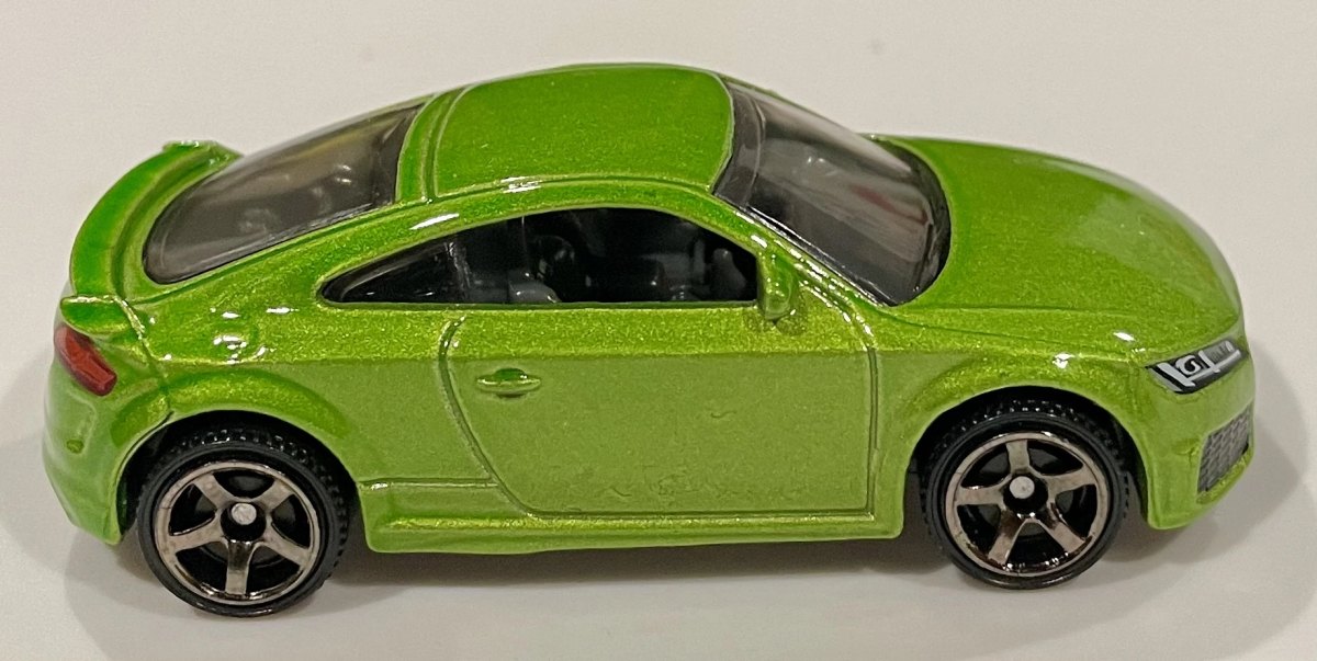 Hot Wheels 20 Audi TT RS