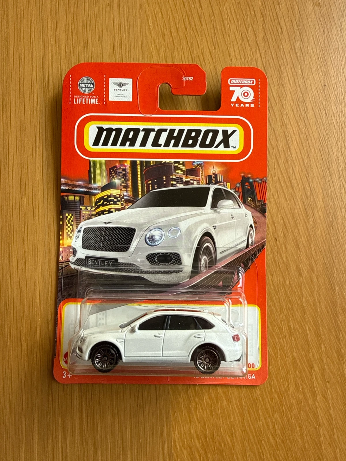2023 18 Bentley Bentayga White: Long Card: Image 2