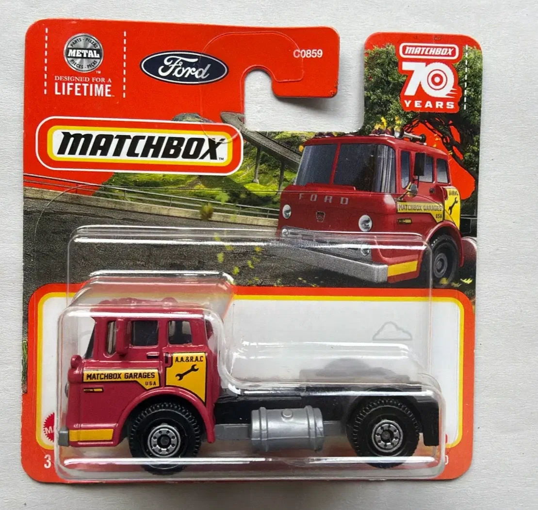 2023 1965 Ford C900 Red: Short Card: Image 2