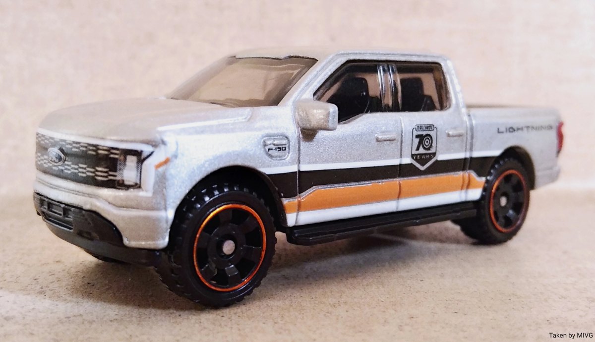 Hot Wheels 2022 Ford F-150 Lightning