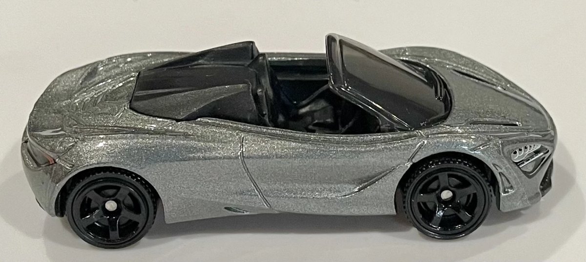 Hot Wheels 2019 McLaren 720S Spider